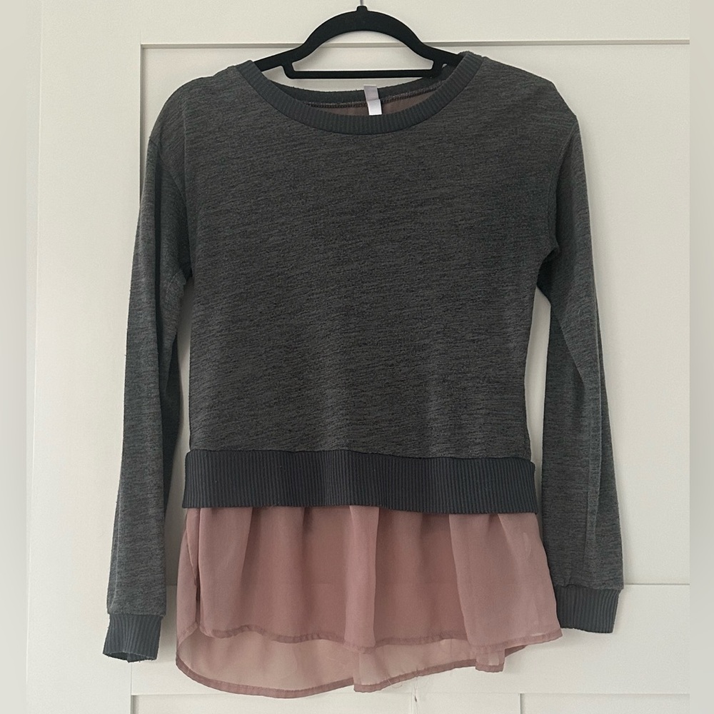 Xhilarathion Grey top with cute bottom size XS